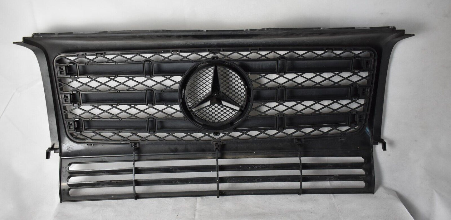 Original Mercedes G Klasse Kühlergrill a4638881115 w463 Grill