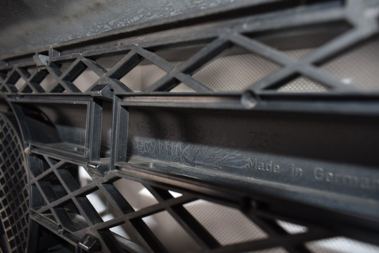 Original Mercedes G Klasse Kühlergrill a4638881115 w463 Grill