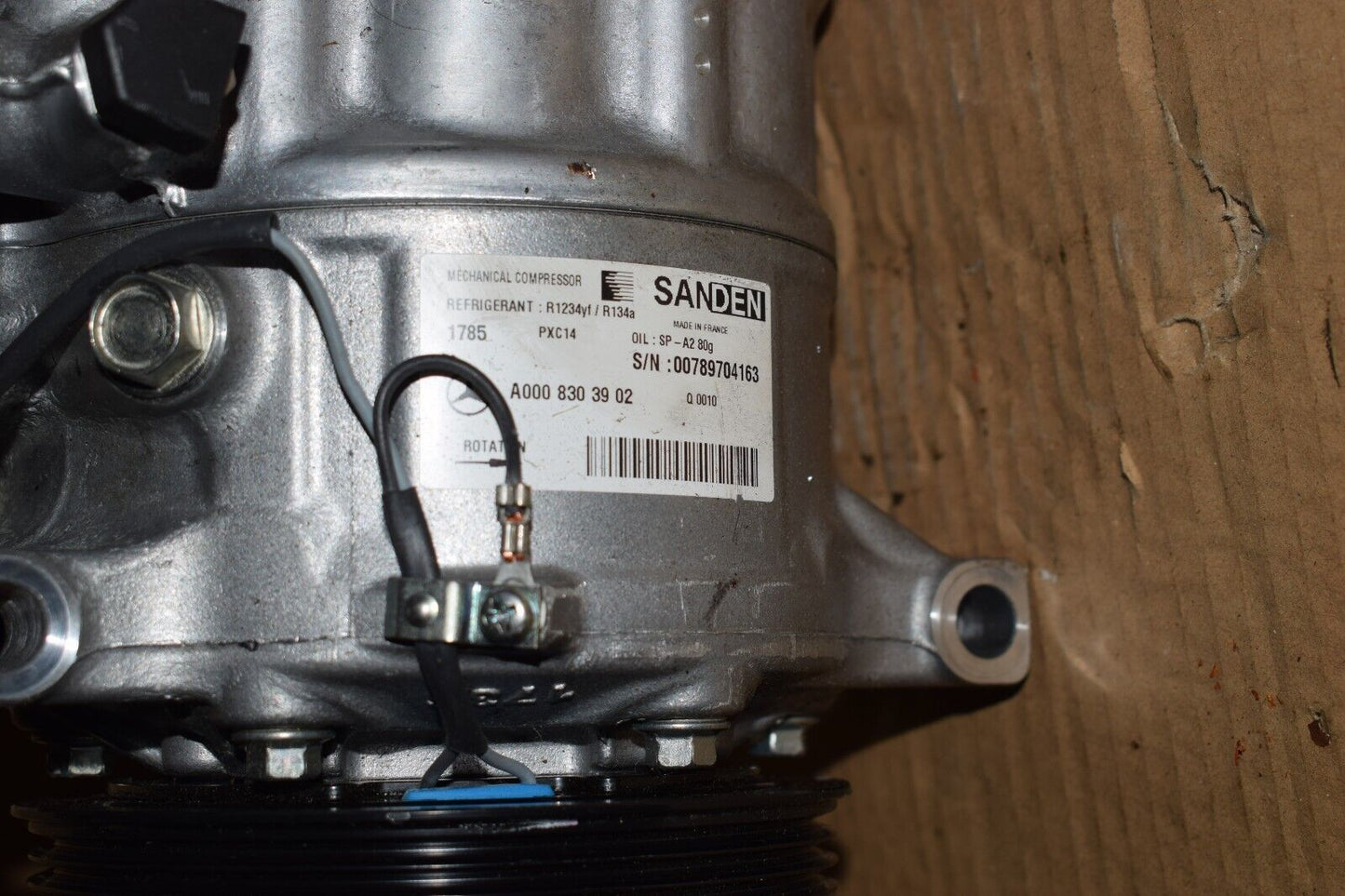 Original Mercedes Kältemittelverdichter Klimakompressor a0008303902 w447 V Klass