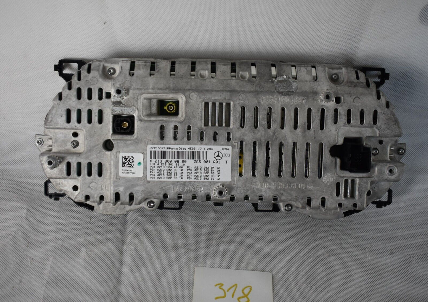 Original Mercedes w213 E Klasse 43 AMG Tacho a2139000620