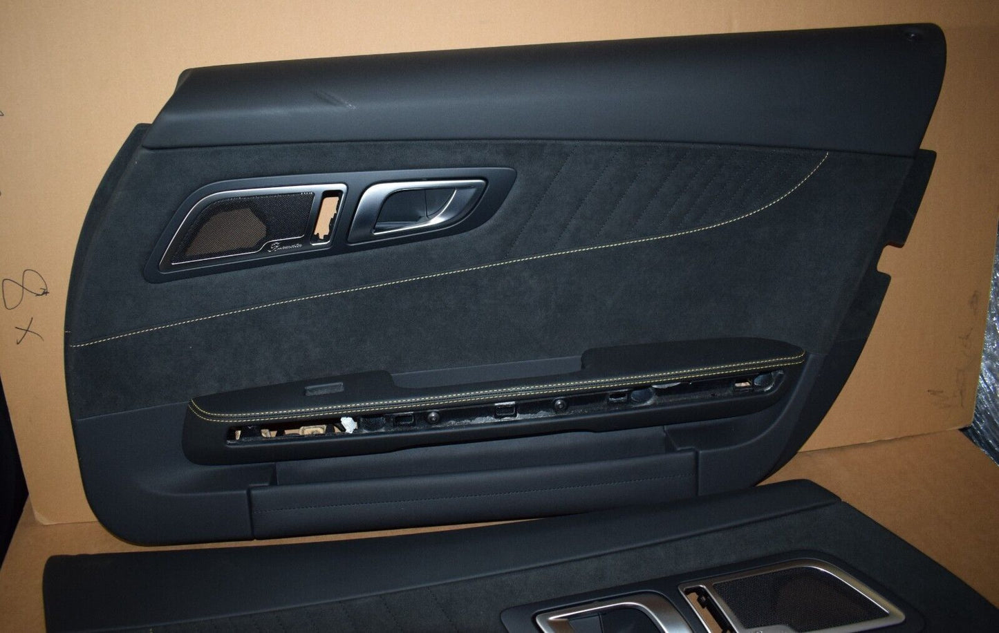 Original Mercedes AMG GT C190 Türverkleidung Paar rechts links Alcantara Gelb