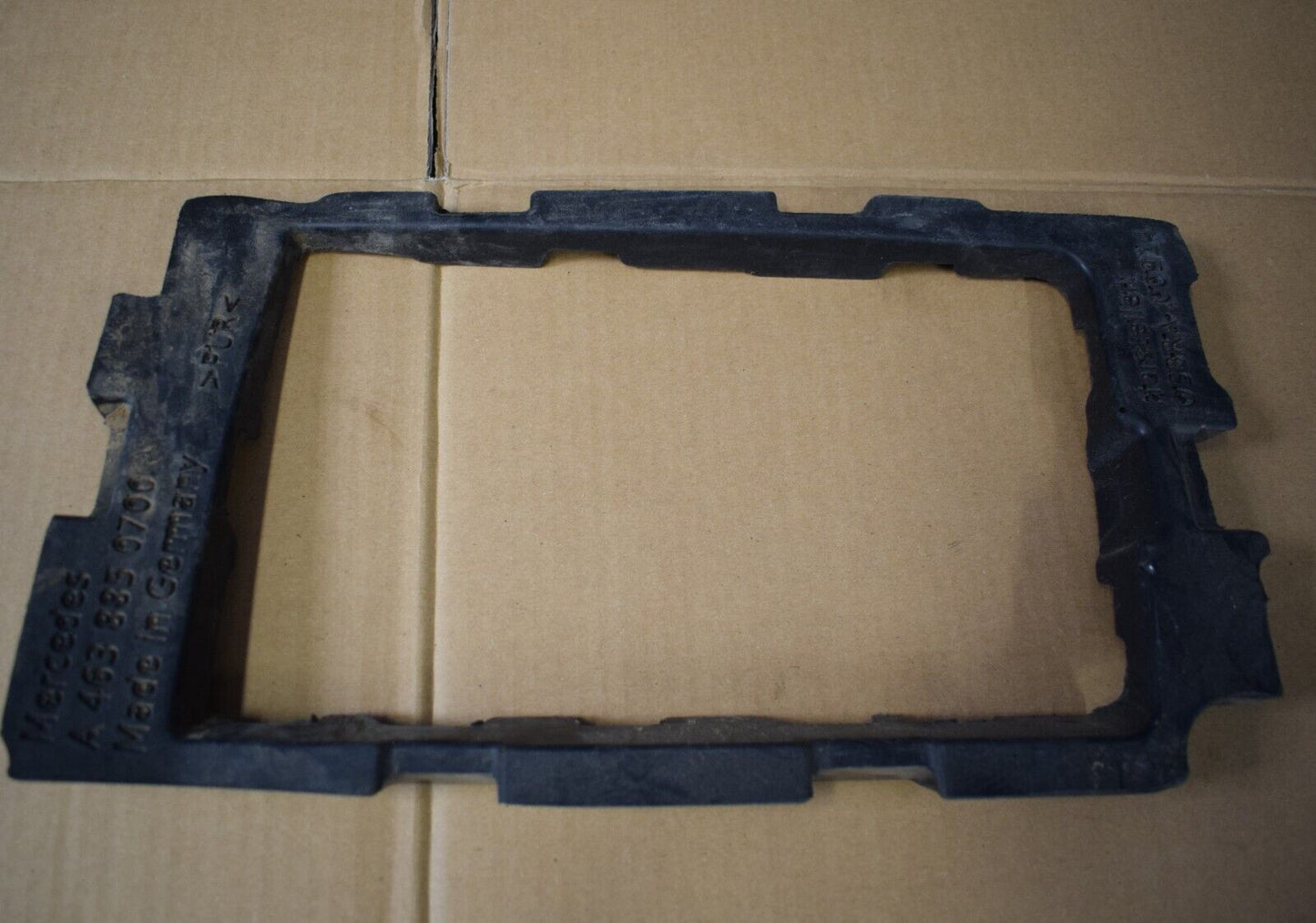 Original Mercedes Pralldämpfer w463 G klasse a4638850700