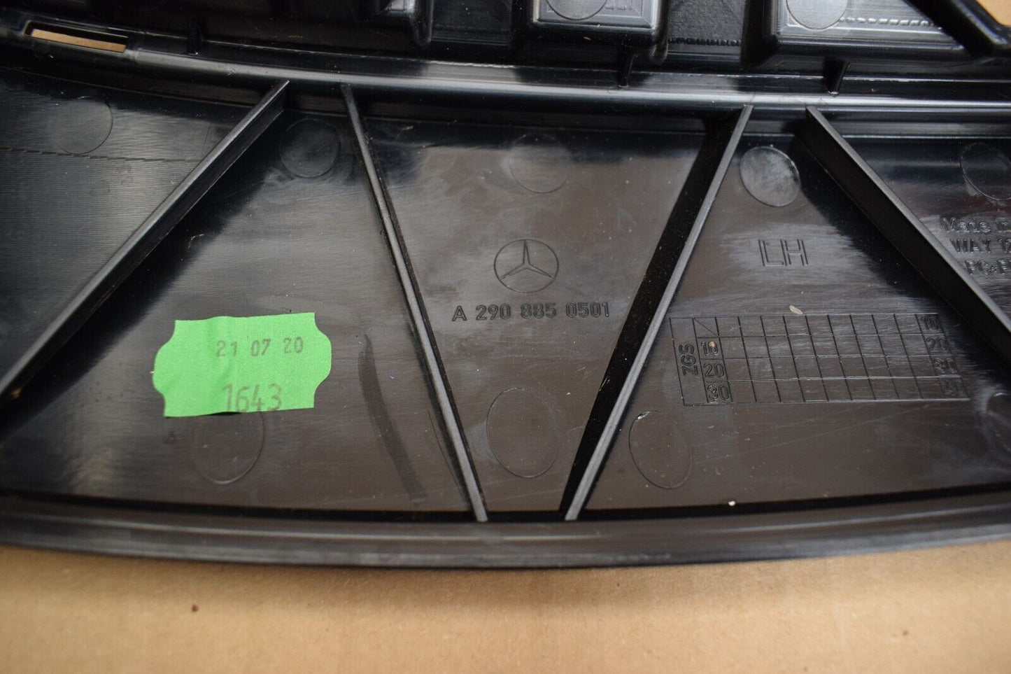 Original Mercedes GT X290 Stoßfängerhalter a2908850501
