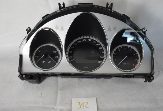 Original Kombiinstrument Tacho w204 C Klasse a2049005800 m272 m276 Benzin