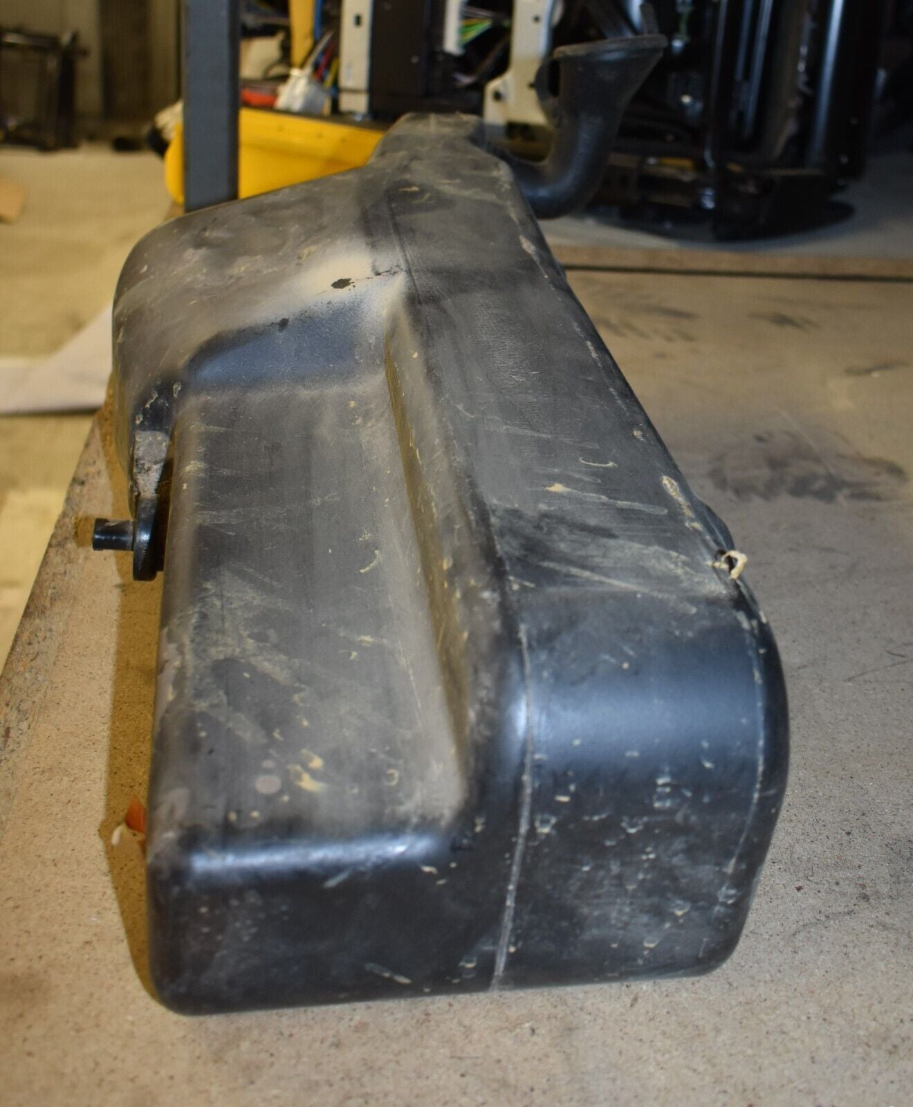 Original Mercedes Scheibenwisch Behälter w461 w463 a4638600860