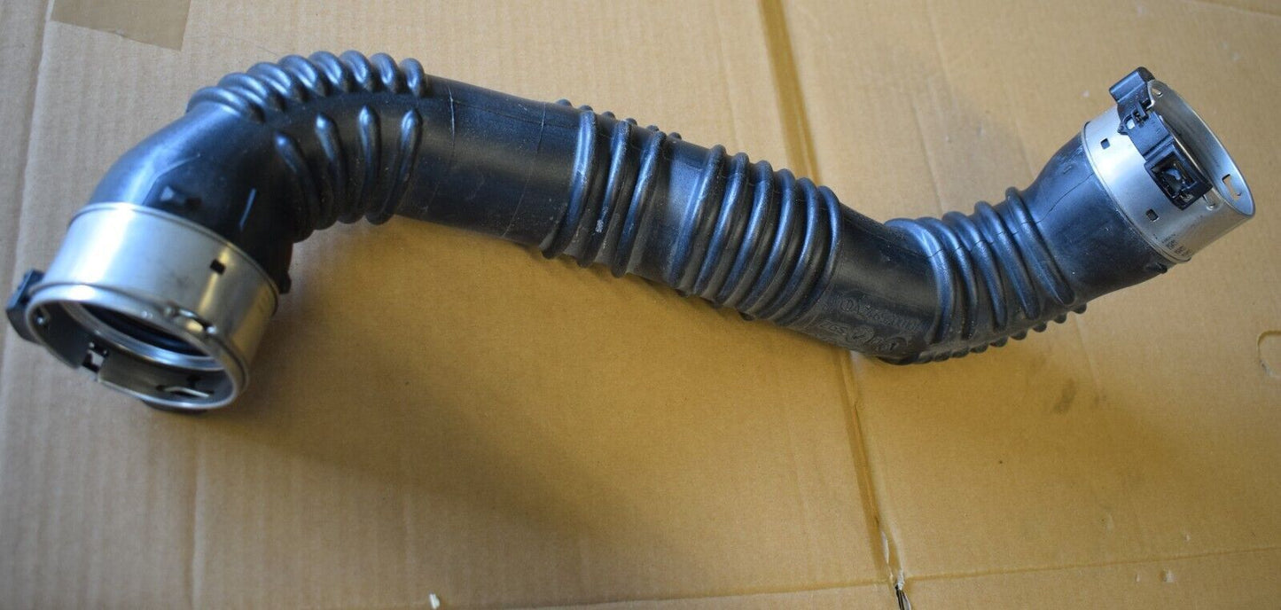 Original Mercedes Ladeluftrohr a2465200101 CLA w117