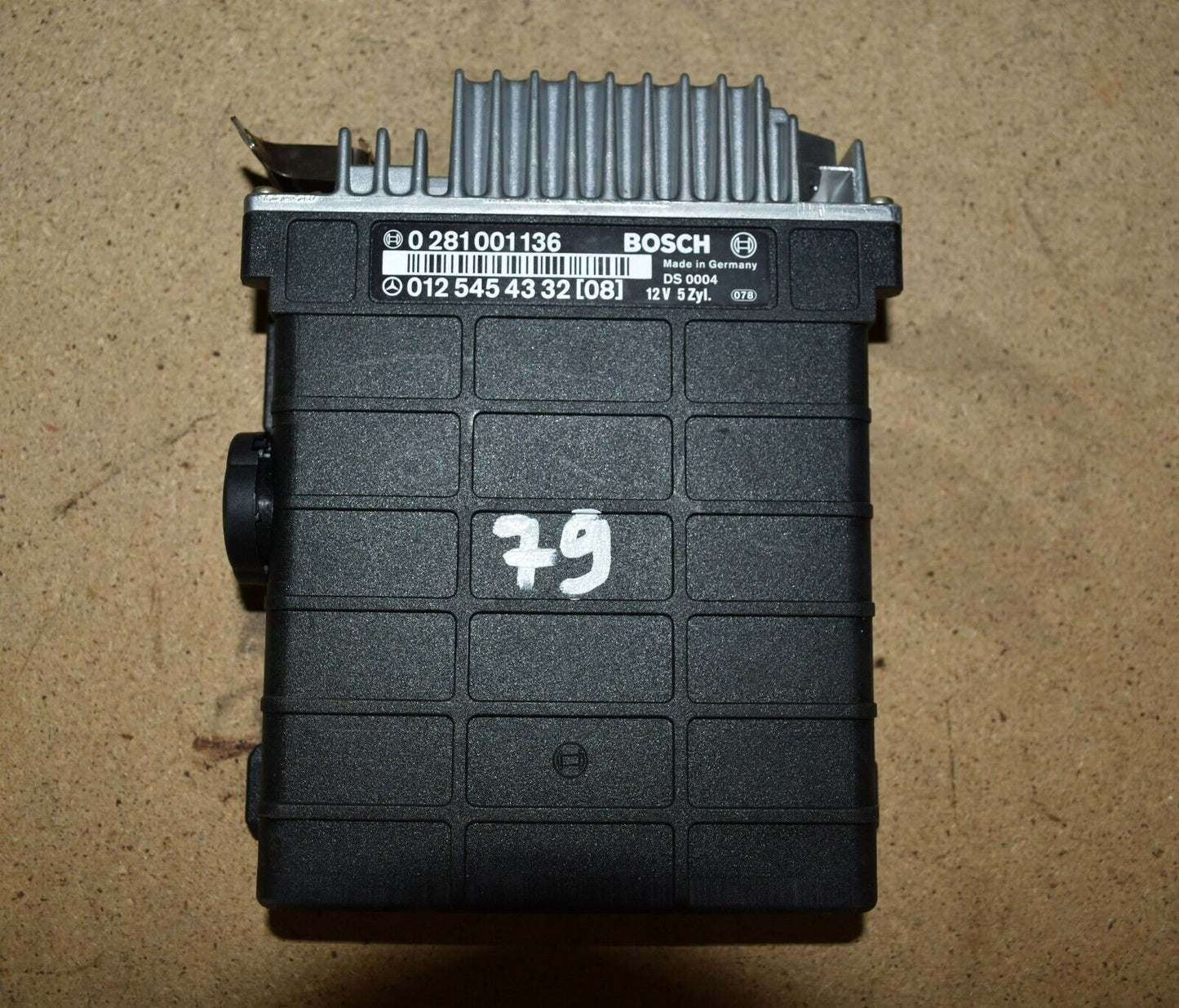 Mercedes Motor Steuergerät a 0125454332 Bosch 0281001136 250D w124 w201 190D
