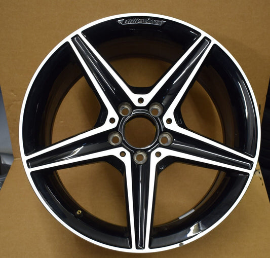 1x Alufelge w205 C Klasse AMG 18 Zoll a2054011200 8,5Jx18 ET49 Felge