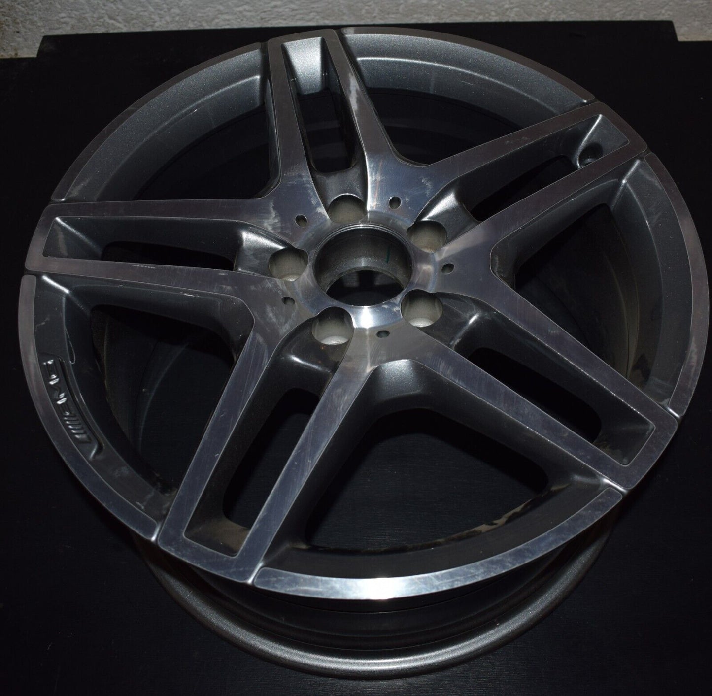 1x Original Mercedes AMG Alufelge w212 E klasse a2124010400 9Jx18 ET54