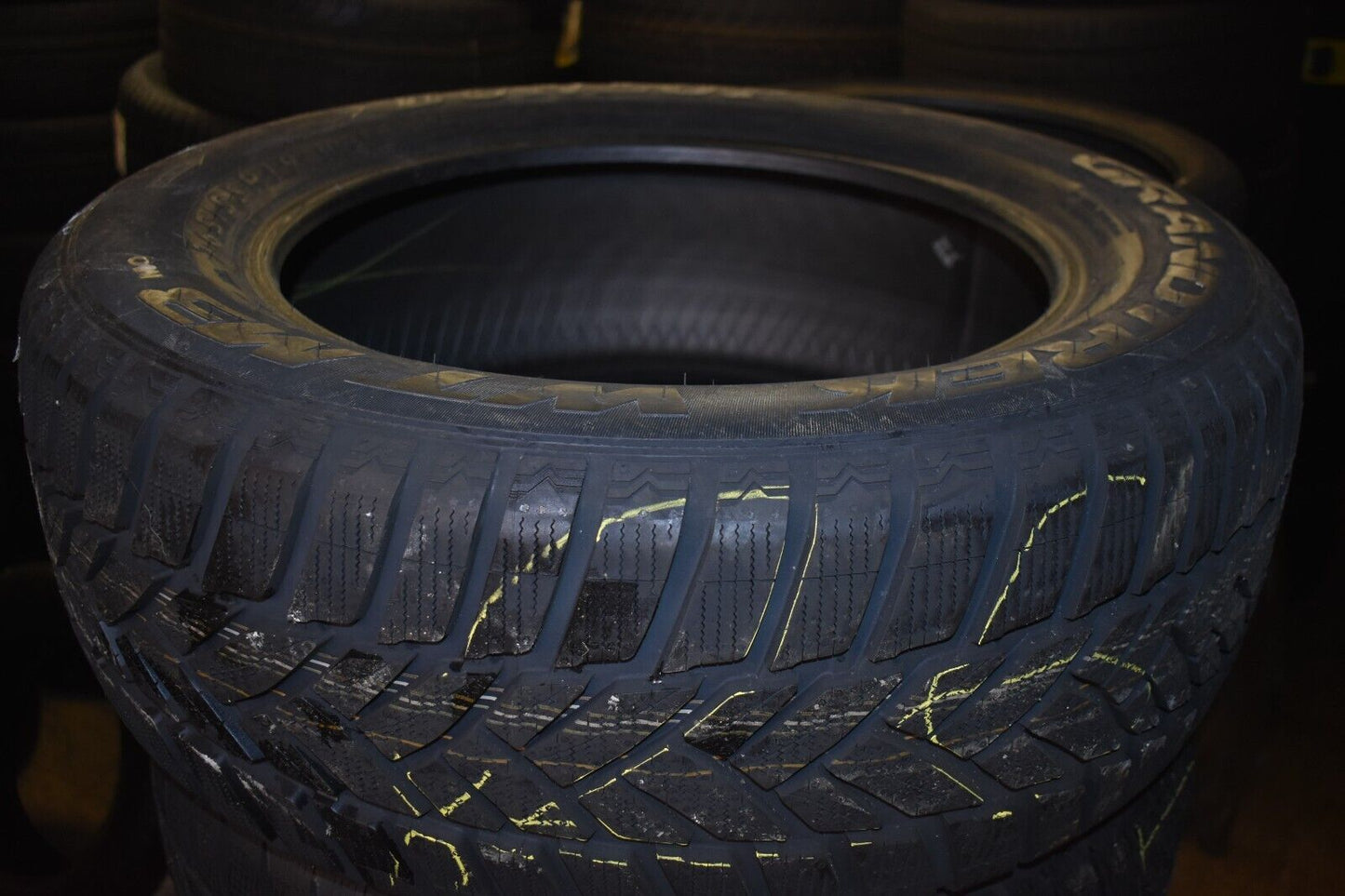 1x Dunlop Winterreifen MO grandtrek wt m3 265 55 19 2012 8mm