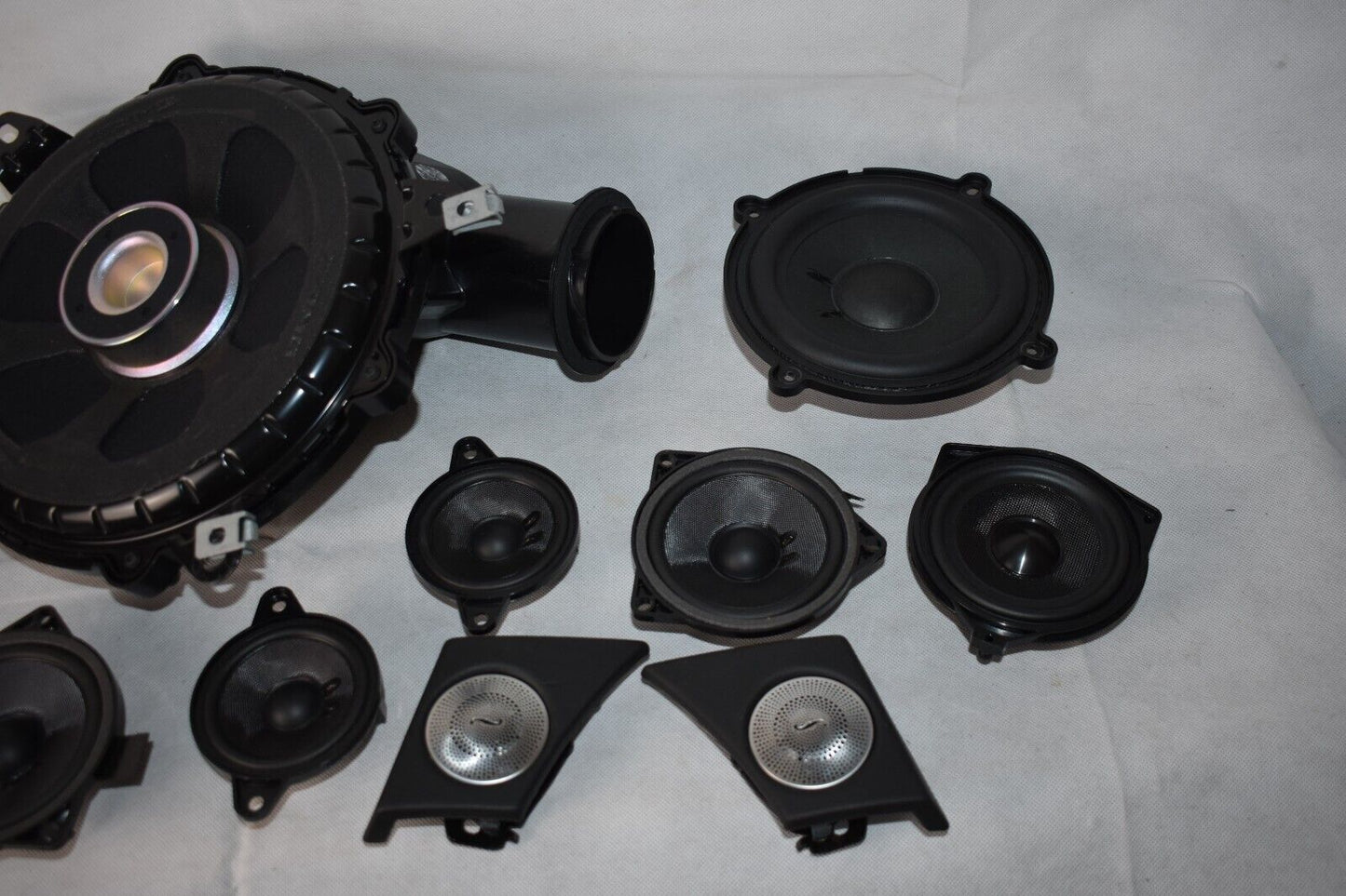 Original Mercedes AMG C190 GT Lautsprecher Set Burmester a1908201100 a1909009201