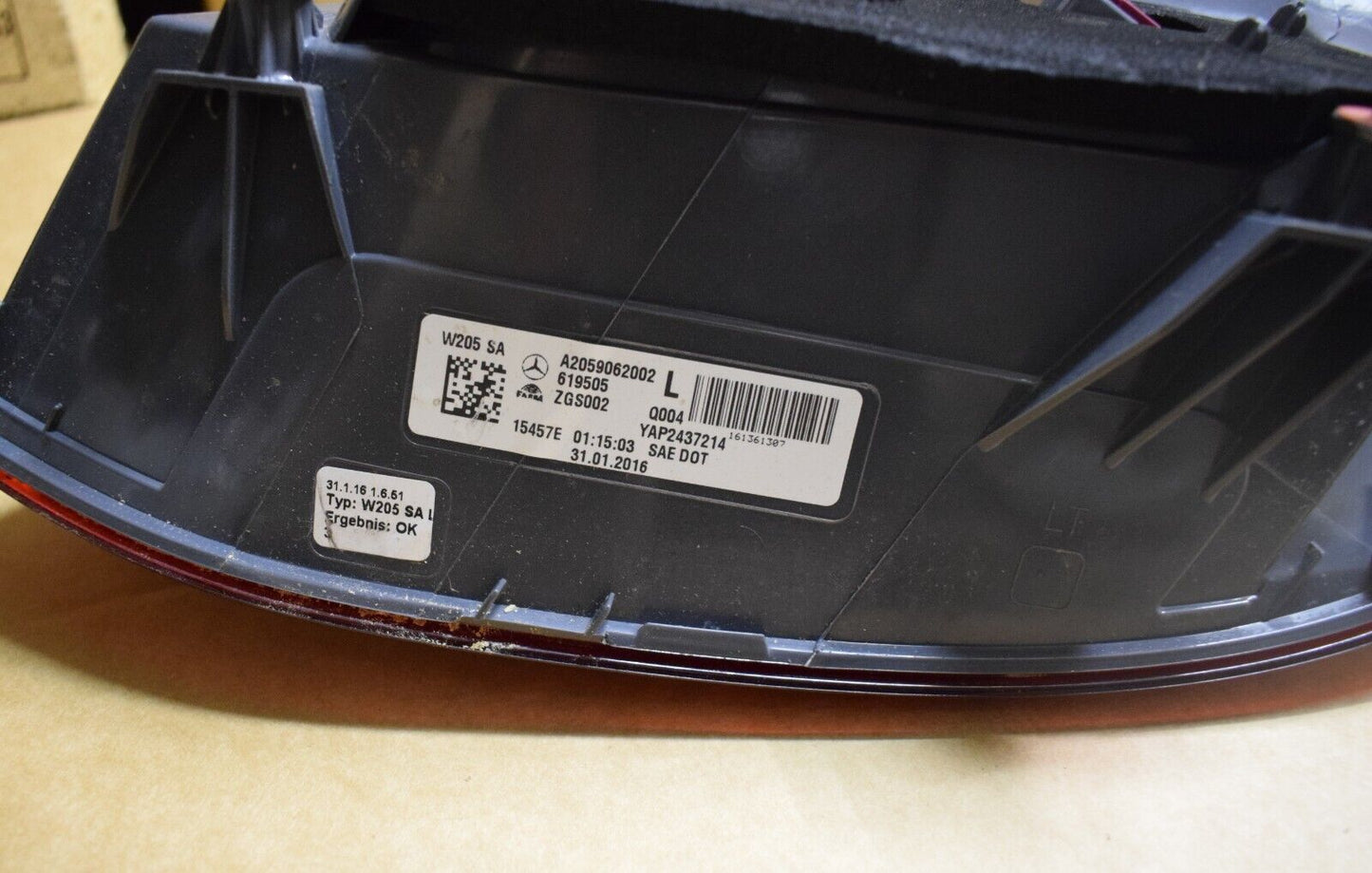 Original Mercedes w205 C Klasse Heckleuchte Rückleuchte links A2059062002