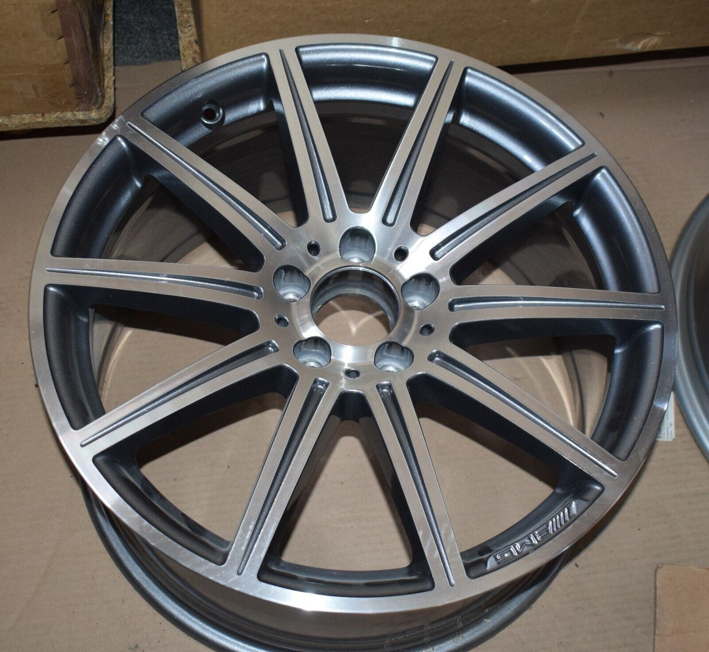 Original Mercedes w212 E Klasse AMG Alufelge 19 Zoll A2124015102 9,5Jx19 H2 ET52