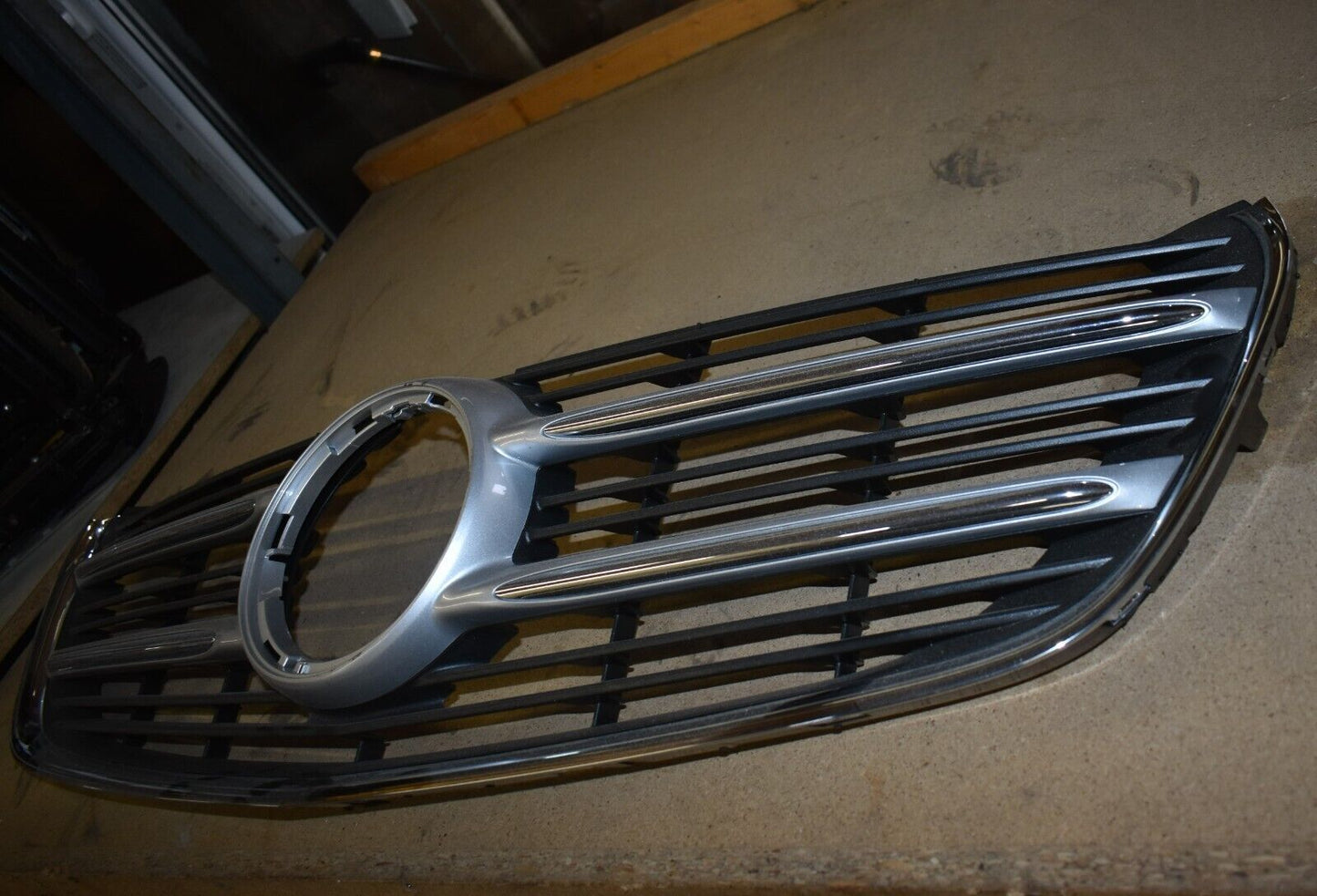 Original Mercedes Kühlergrill Grill w447 V Klasse a4478800083
