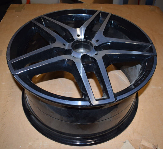 1x Original Mercedes w212 E klasse a2124010400 9Jx18 ET54