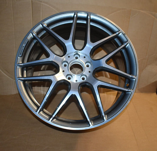 1x Original Mercedes w213 E63 AMG Schmiede Felge A2134013100 10Jx20 H2 ET55 213