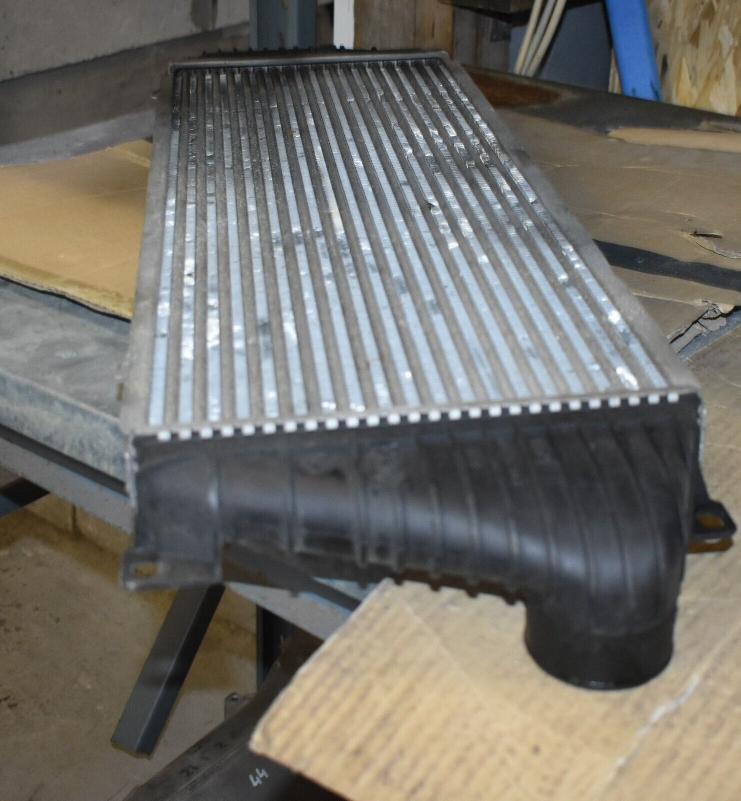 Original Mercedes Sprinter Ladeluftkühler a9015010701