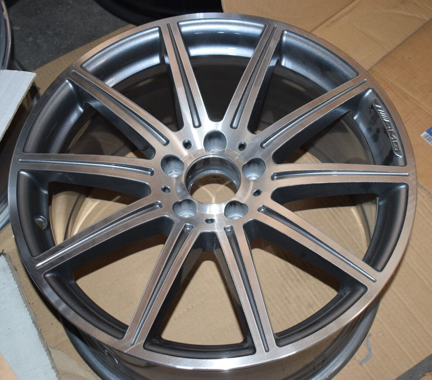 Original Mercedes w212 E Klasse AMG Alufelge 19 A2124015102 9,5Jx19 H2 ET52