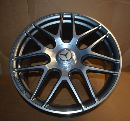 1x Original Mercedes w213 E63 Schmiede Felge A2134013000 9,5Jx20 H2 ET25 Deckel