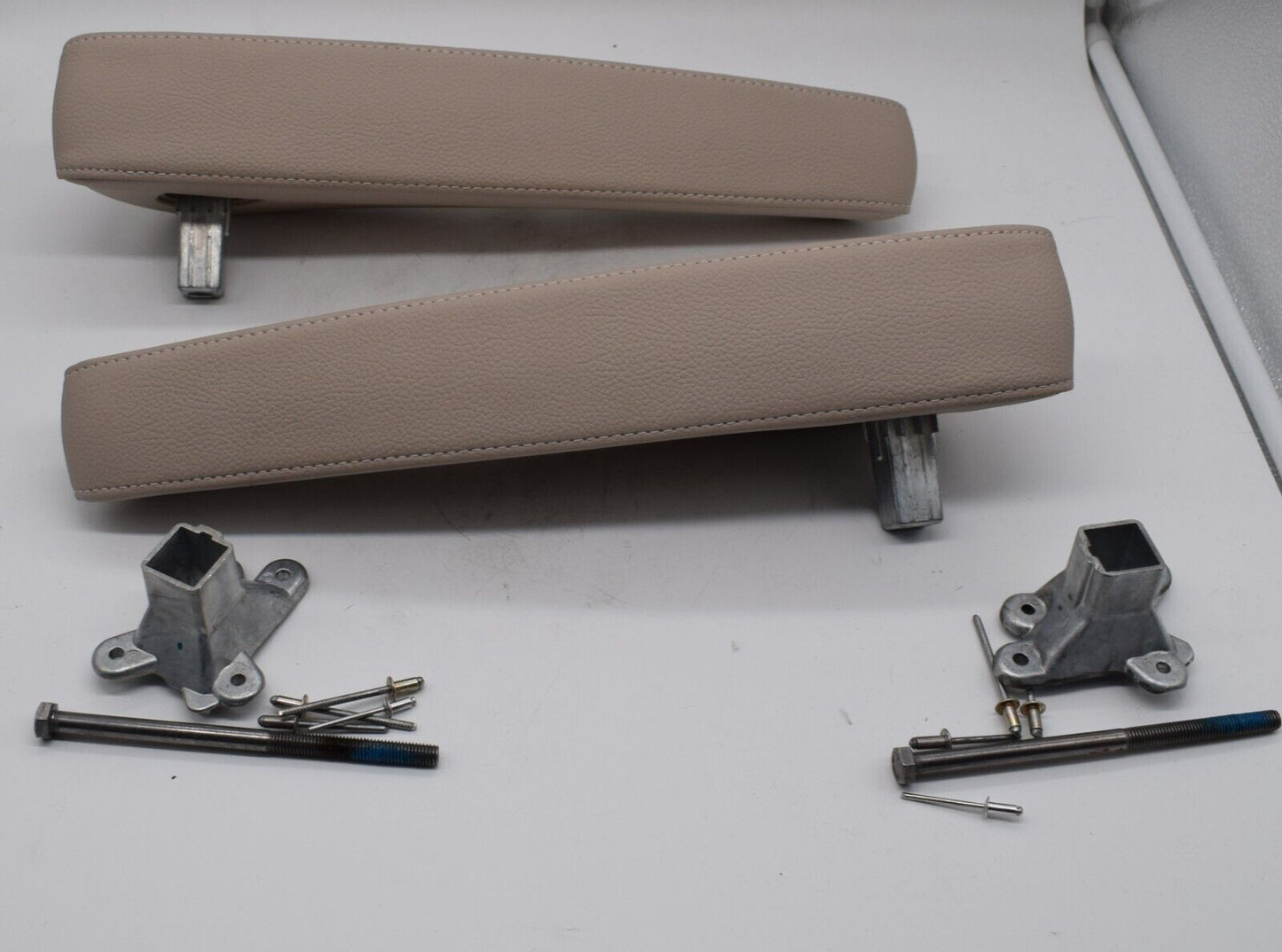 Original Mercedes w447 Armlehne Nachrüstsatz links rechts V Klasse Beige
