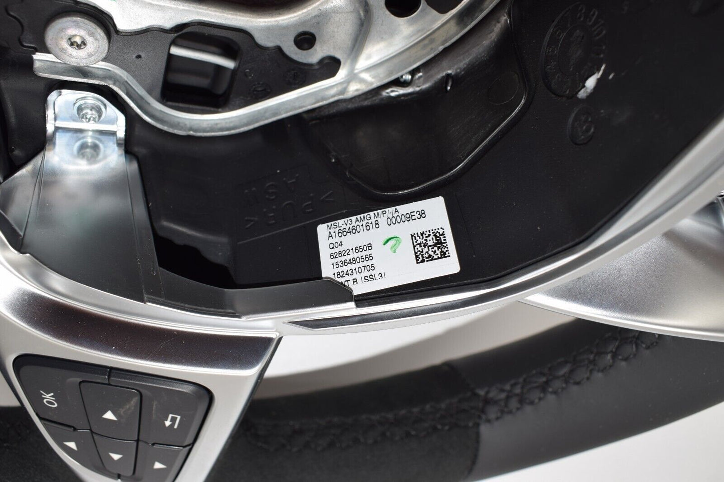Original Mercedes AMG Leder Lenkrad Alcantara a1664601618 W218 CLS