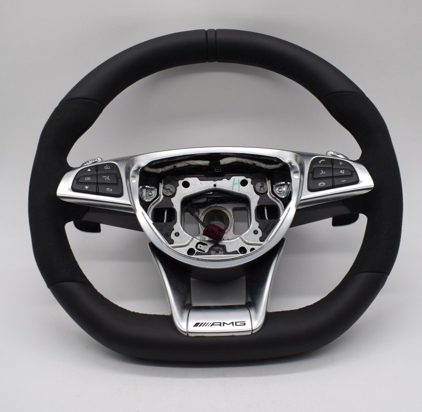 Original Mercedes AMG Performance Lenkrad C190 GTS a1904600103