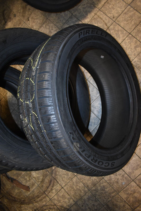 1x Pirelli Winterreifen Scorpion MO 275 45 21 110V 2011 8mm