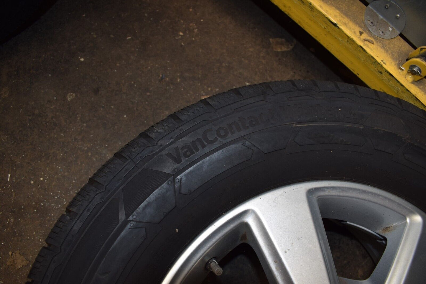 Mercedes Sprinter w910 Winter reifen räder Wohnwagen 235 65 16 Alufelgen w907