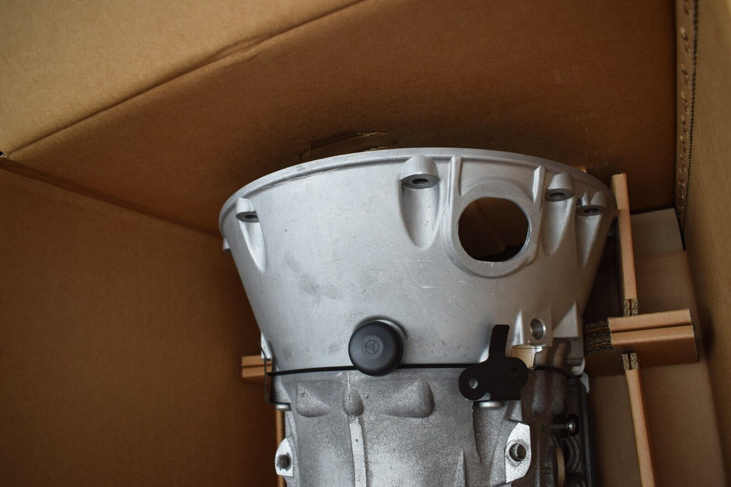 NEU Original Mercedes Automatikgetriebe BM722.902 7G Getriebe a2042704901 OVP