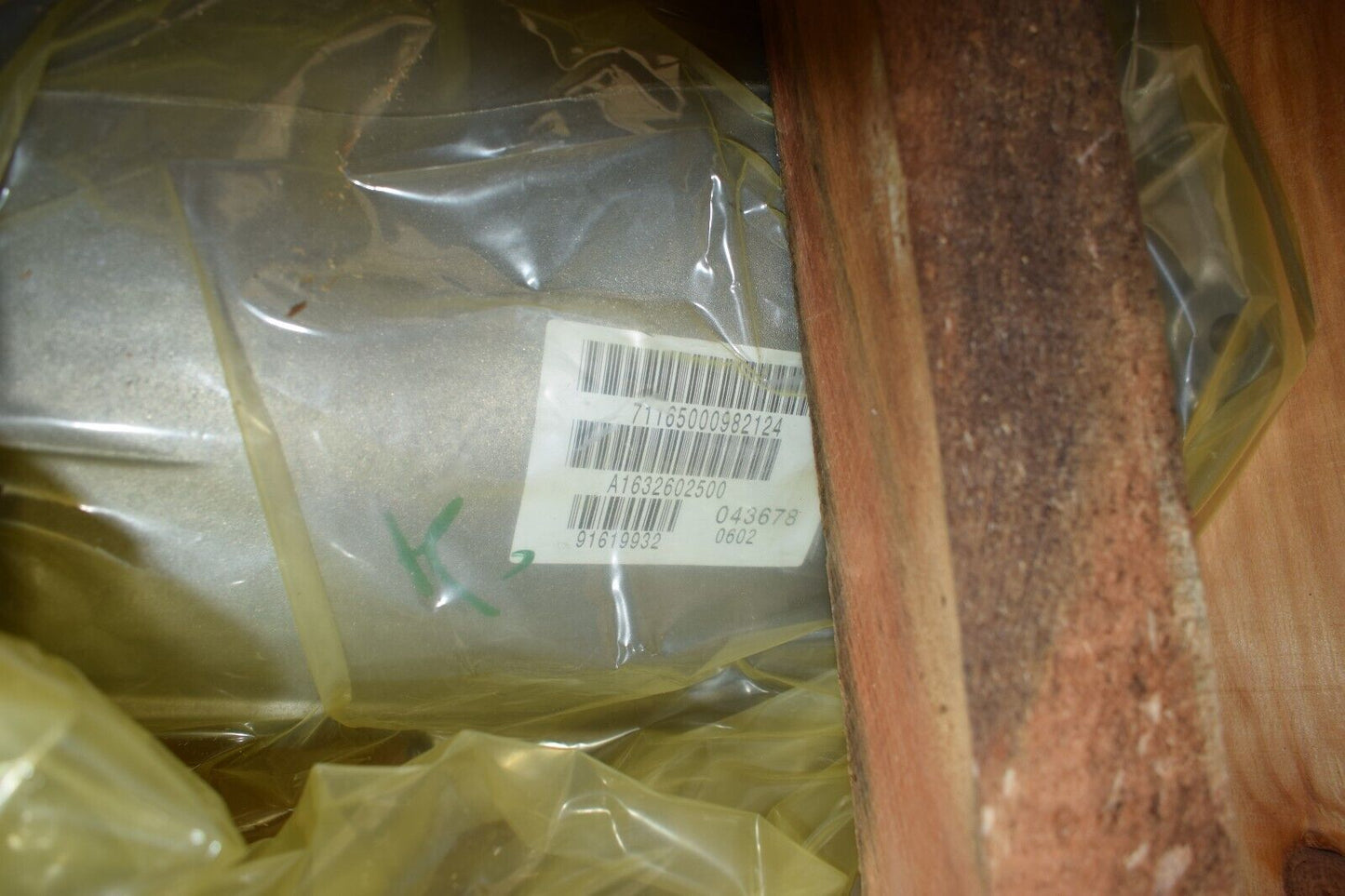 NEU Original Mercedes Schaltgetriebe w163 M 400 Getriebe a1632602500 OVP
