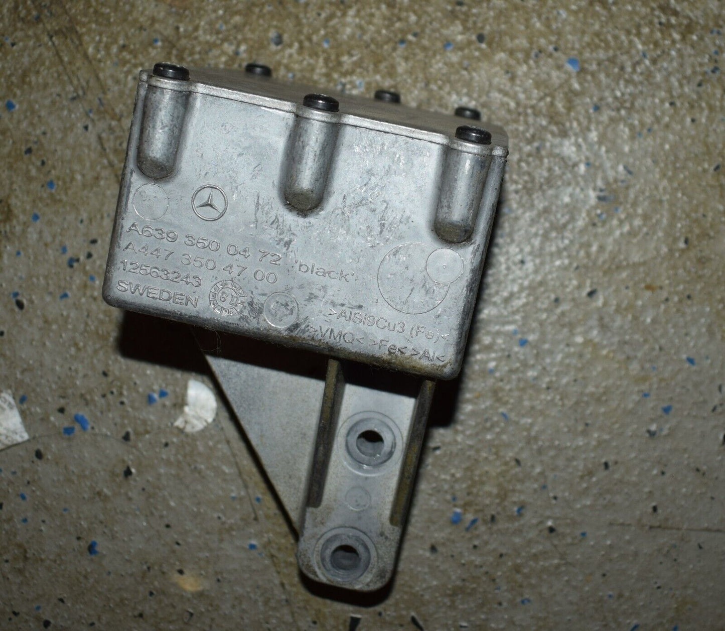 Original Mercedes w447 Schwingungstilger a6393500472 w639