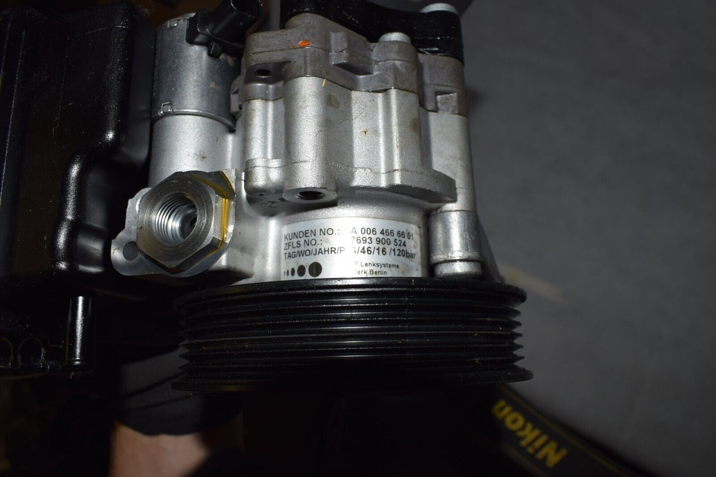 Original Mercedes Lenkhelfpumpe OM651 a0064666601 w639 w906