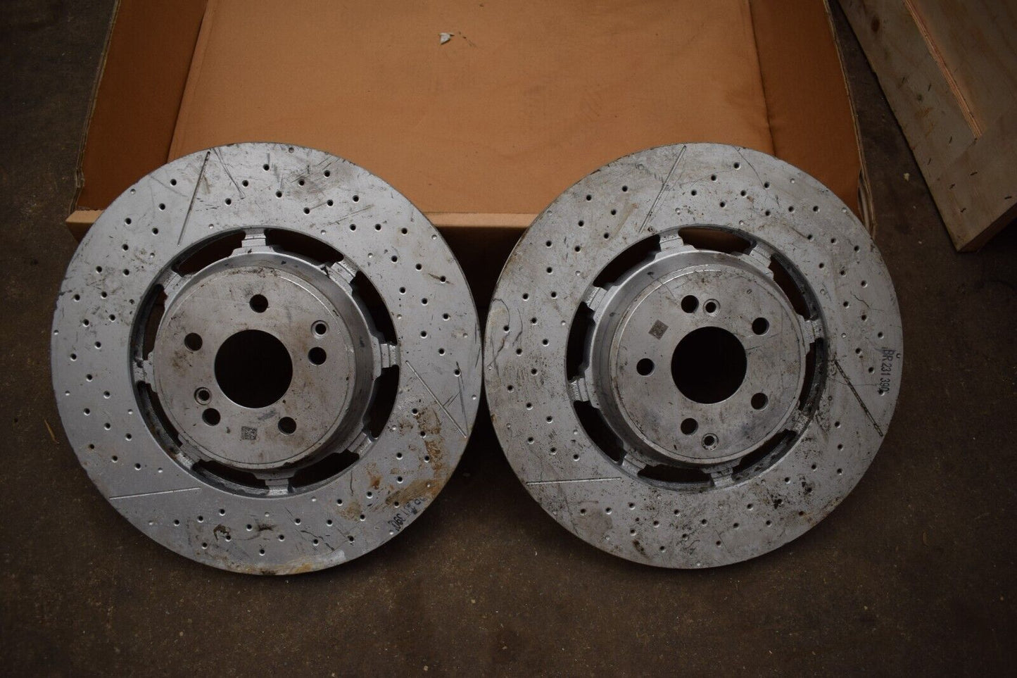Original Mercedes w205 r231 AMG Bremsscheiben Paar a2314211812