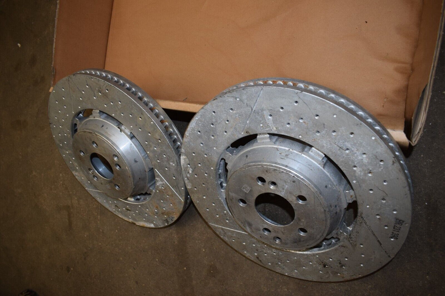 Original Mercedes w205 r231 AMG Bremsscheiben Paar a2314211812
