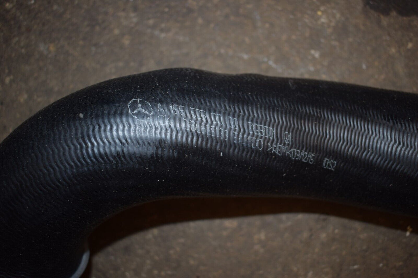 Original Mercedes Sprinter Ladeluftschlauch w166 x166 GLE GLS 642 a1665280000