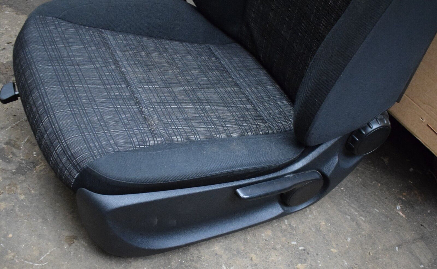 Original Mercedes Fahrer Sitz Tunja Stoff Vito w447 Vorne links