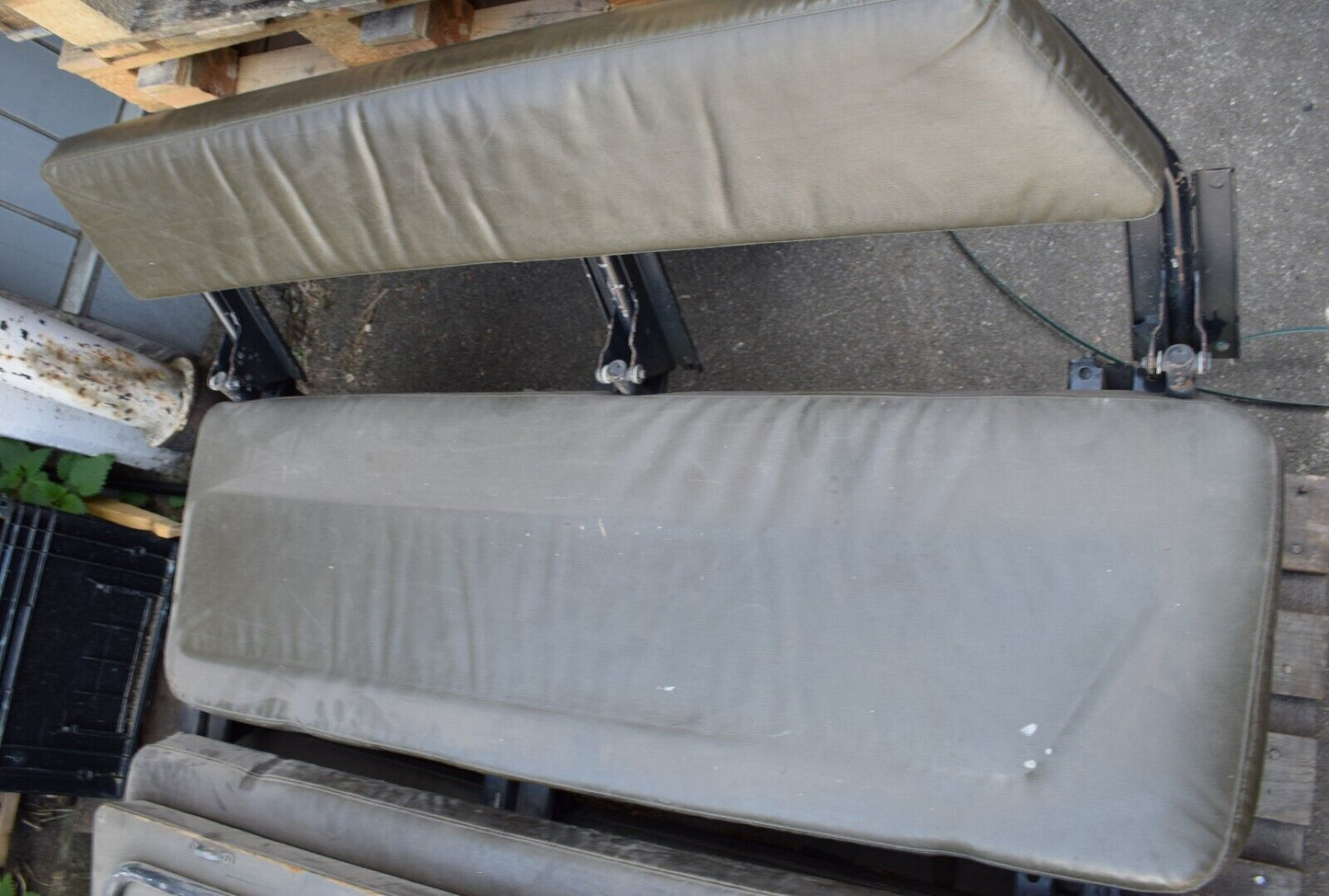 Original Mercedes G Klasse w461 Sitz hinten Sitzbank Notsitz Klappsitz Paar