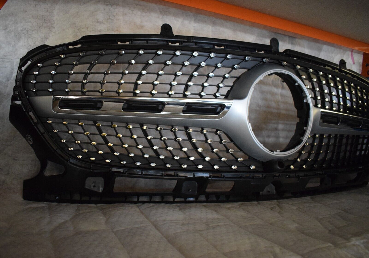Original Mercedes Kühlergrill Grill w247 GLA AMG Styling Diamantgrill 2478805306
