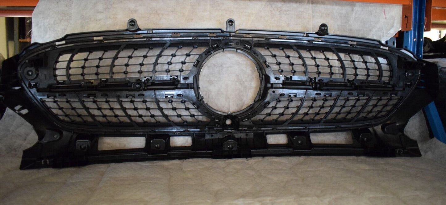 Original Mercedes Kühlergrill Grill w247 GLA AMG Styling Diamantgrill 2478805306