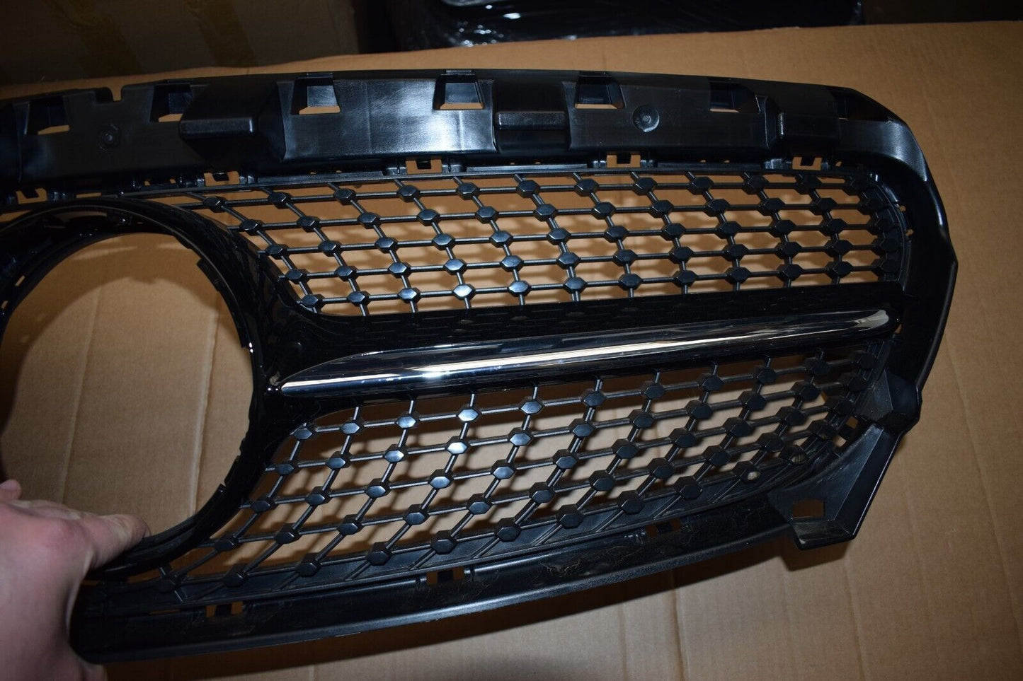 Original Mercedes Kühlergrill Grill CLA w117 x117 Diamantgrill a1178881160