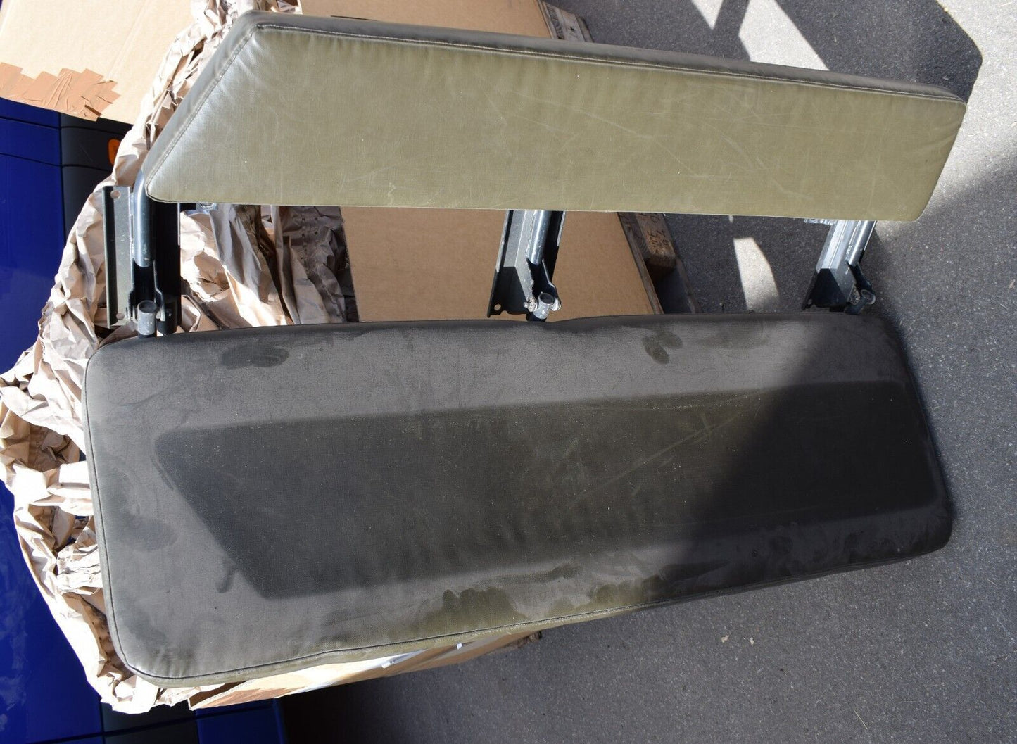 Original Mercedes G Klasse w461 Grün Sitz hinten Sitzbank Notsitz Klappsitz Wolf