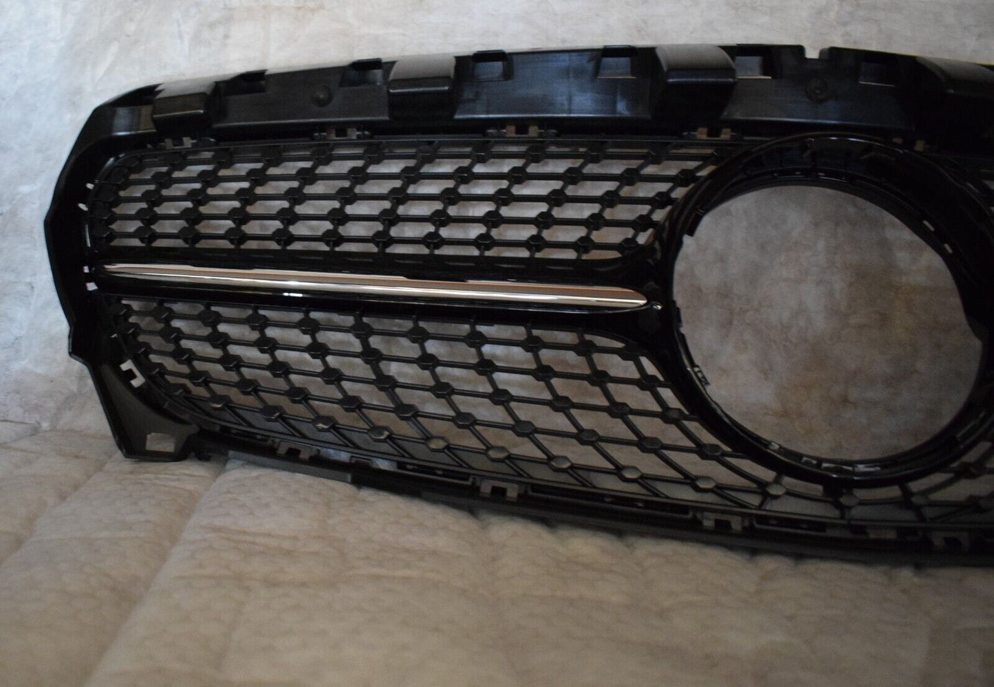 Original Mercedes Kühlergrill Grill CLA w117 X117 Diamantgrill a1178801503