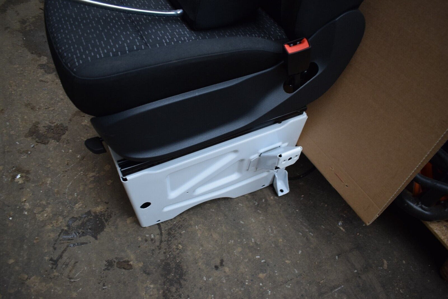 Mercedes w907 Sprinter Sitz LHD vorne Rechts Sitzkasten Stoffsitz