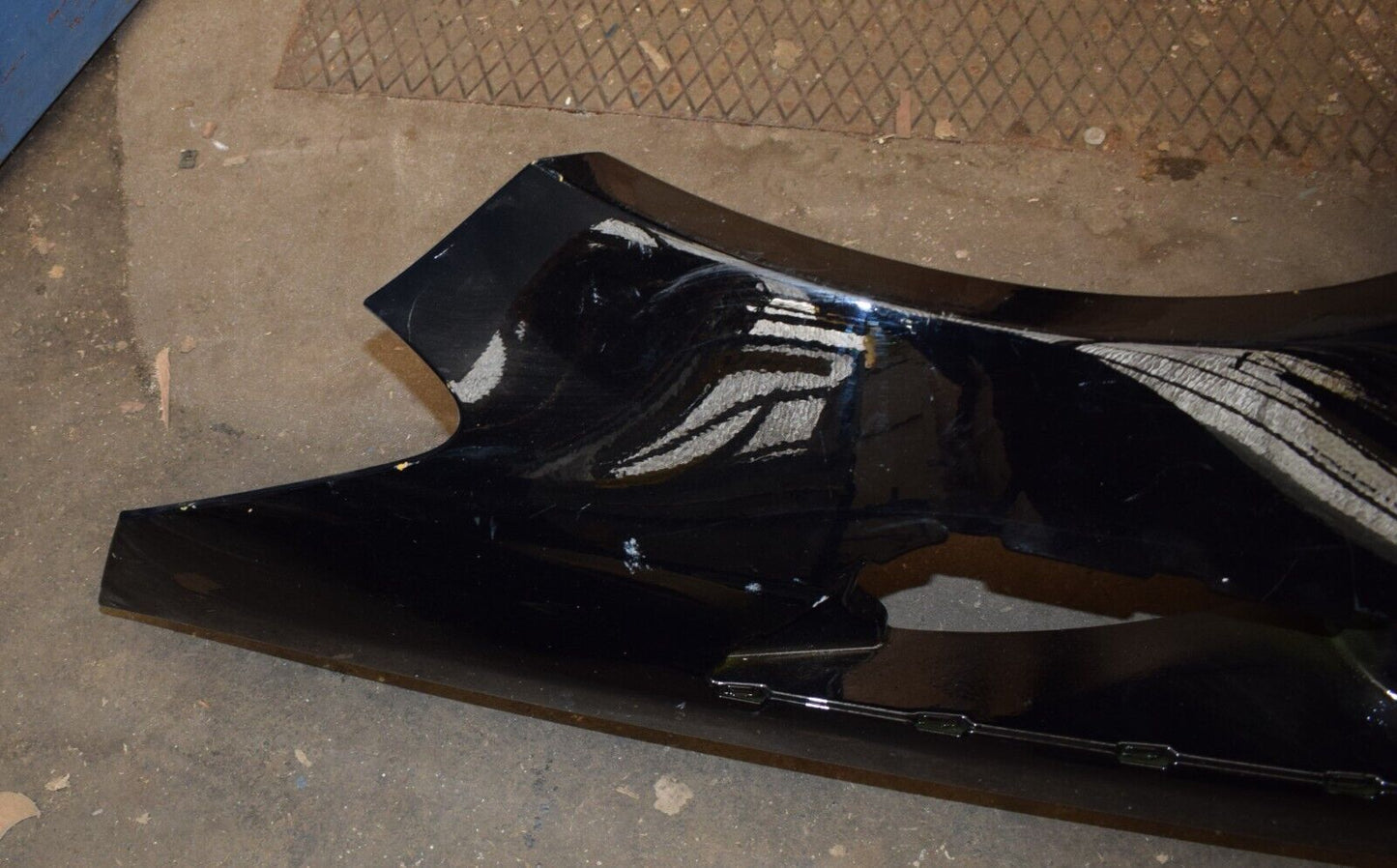 Original Mercedes Carbon Kotflügel Gt C190 GTR AMG A1908804801 rechts