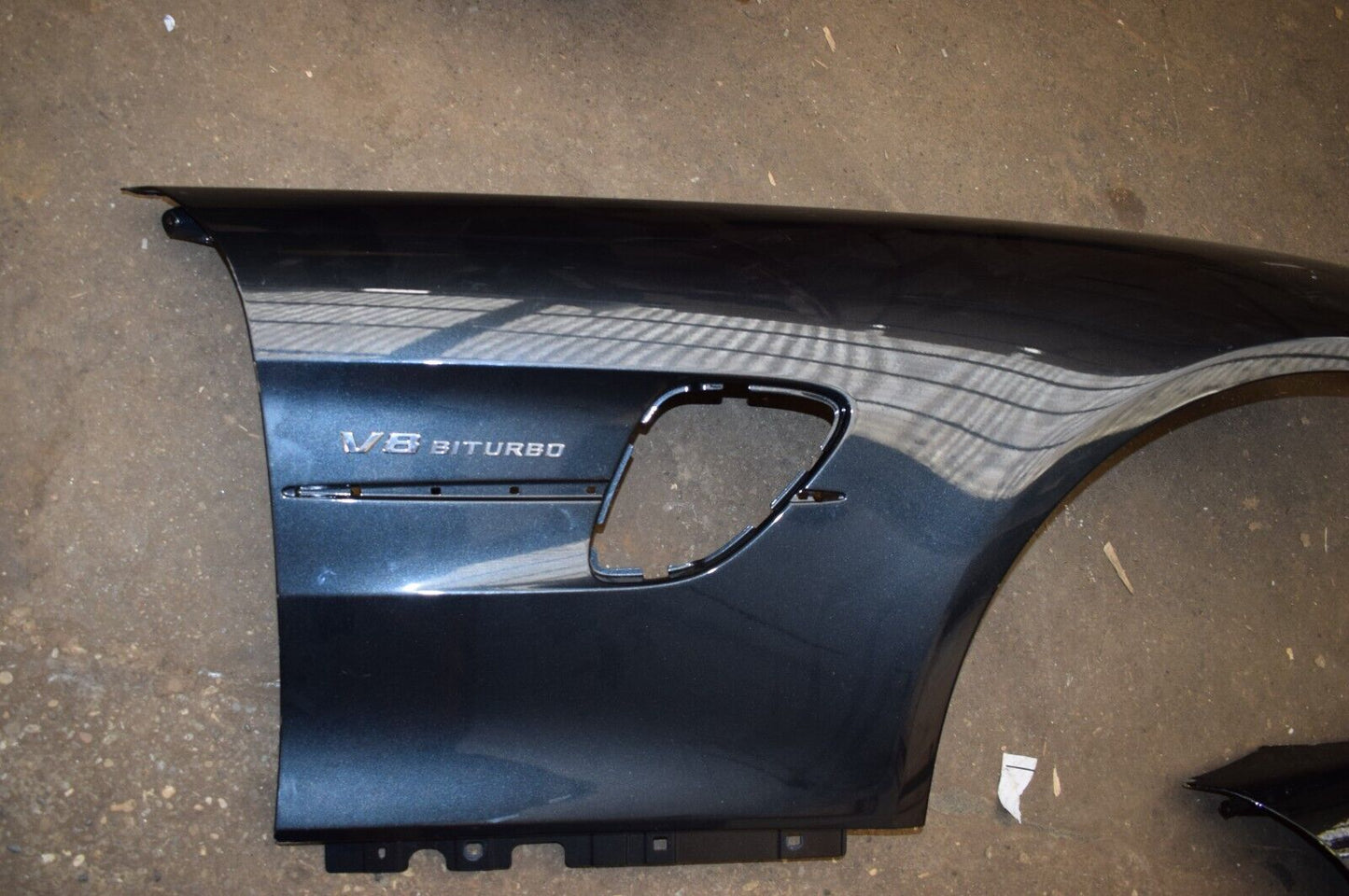 Original Mercedes Carbon Kotflügel Gt C190 GTR AMG a1908804601 rechts