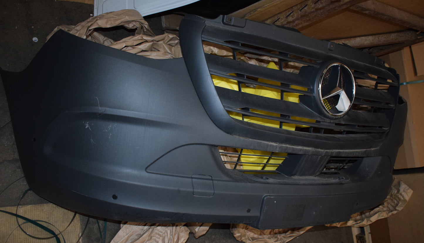 Original Mercedes Stoßstange Stoßfänger W907 w910 vorne Sprinter für LED