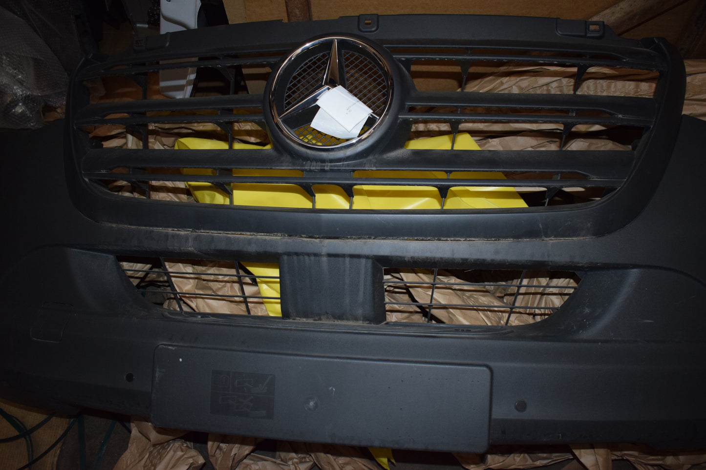 Original Mercedes Stoßstange Stoßfänger W907 w910 vorne Sprinter für LED