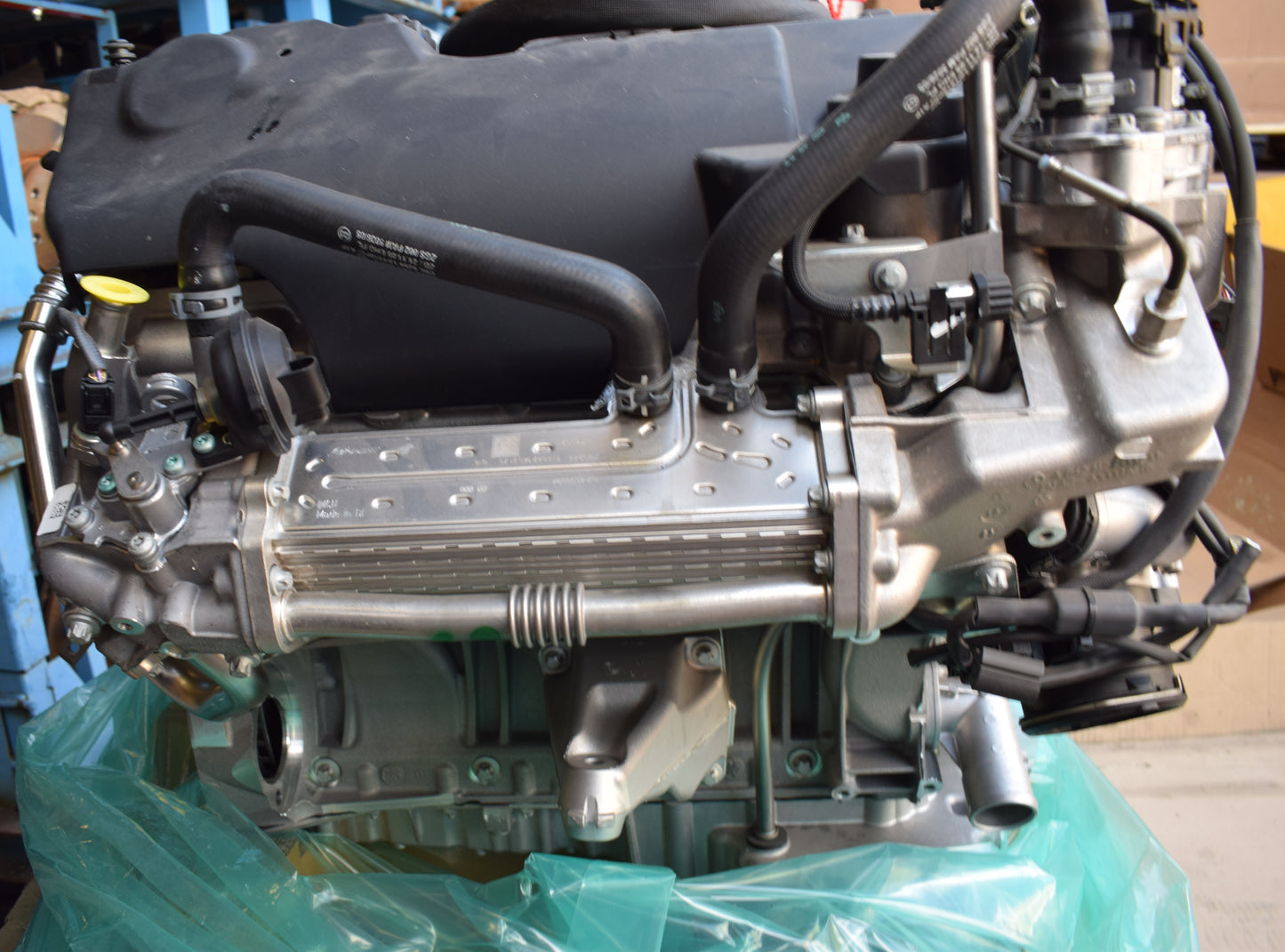1x Original Mercedes w907 V6 Motor NEU OM642 642.899 A6420106015