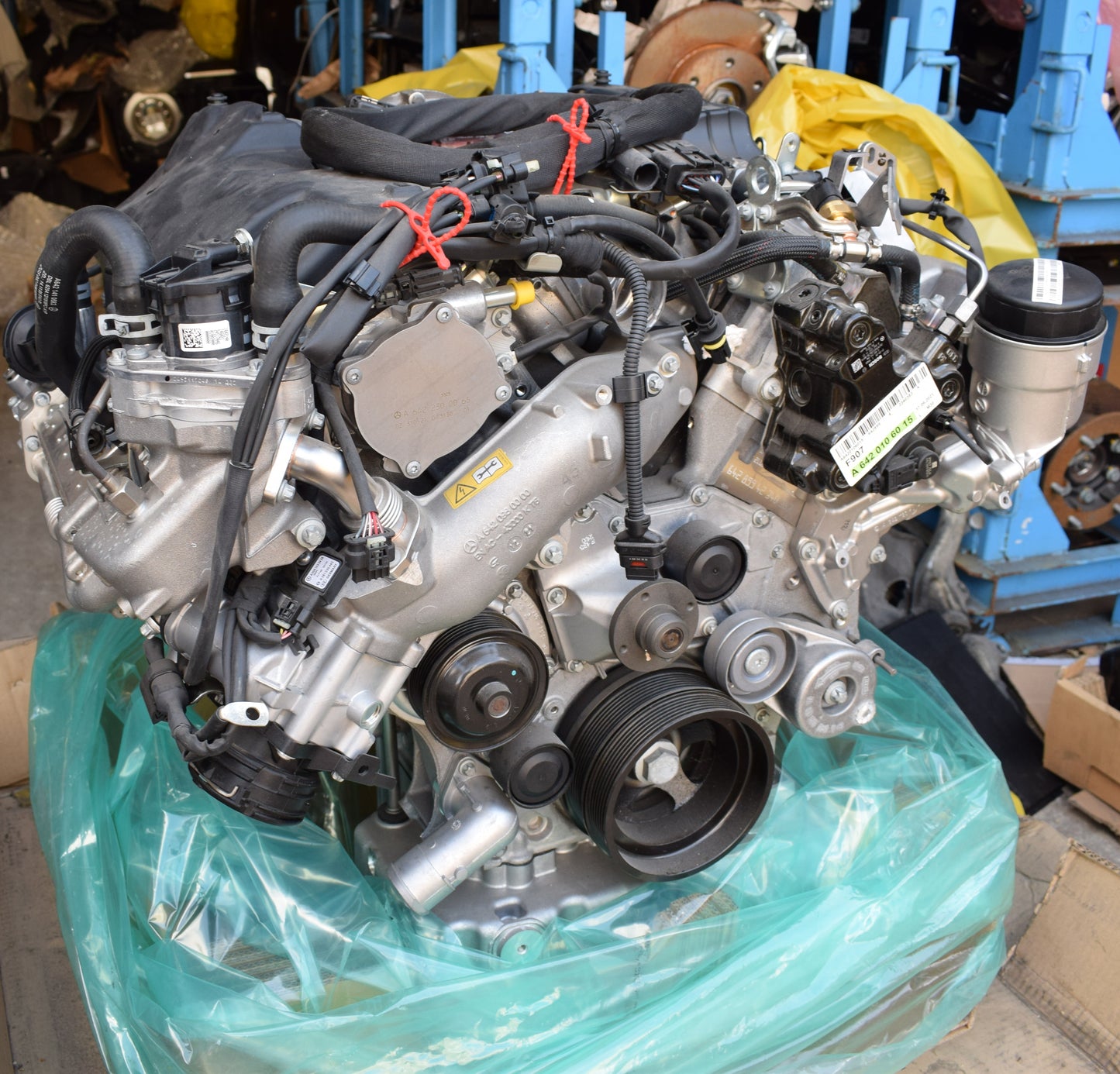 1x Original Mercedes w907 V6 Motor NEU OM642 642.899 A6420106015