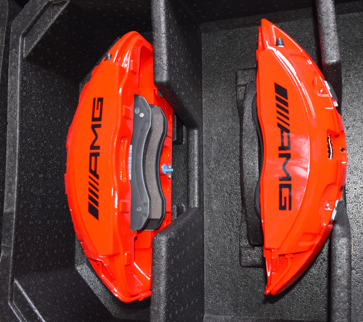 Original Mercedes AMG w223 S63 Bremsen vorne neu Bremssattel Set rot